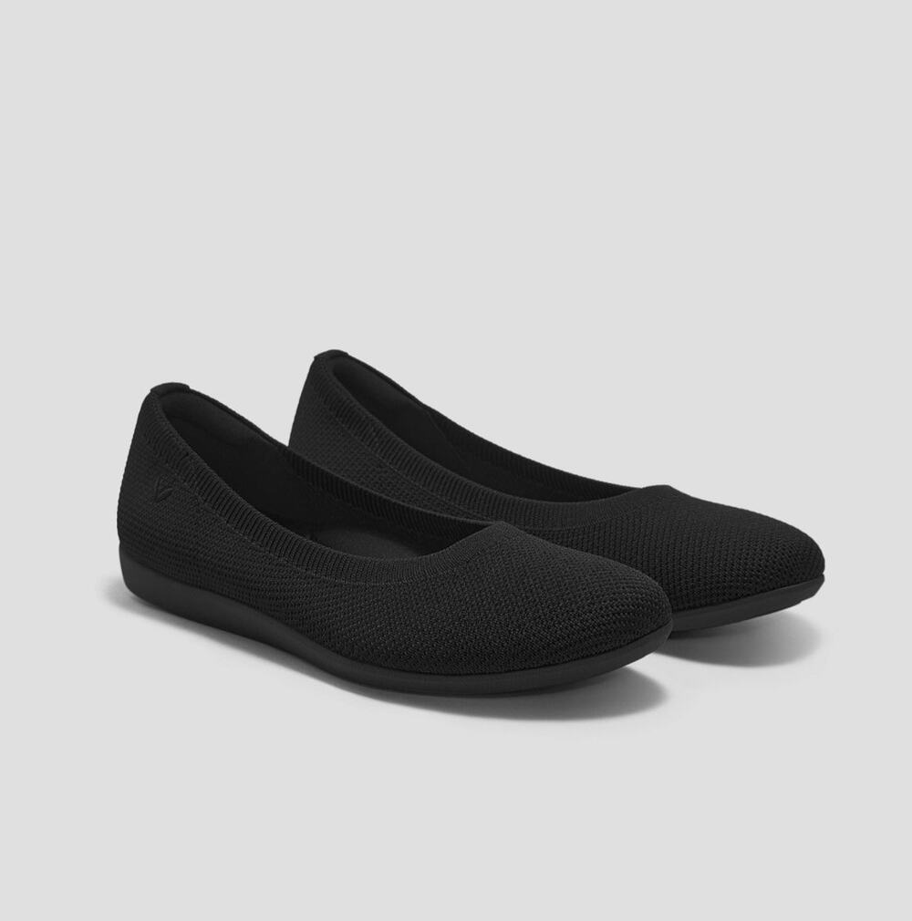 Vivaia Black Water-Repellent Round-Toe Walking Flats Claire Walker Size 41.5 10